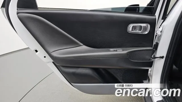Hyundai Ioniq 6 — Фото автомобиля 24