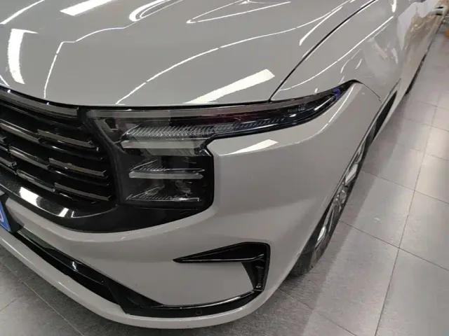 Ford Edge — Фото автомобиля 23