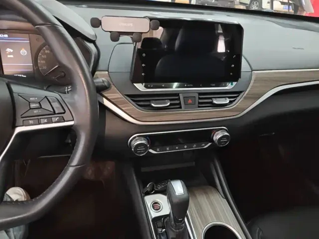 Nissan Teana — Фото автомобиля 12