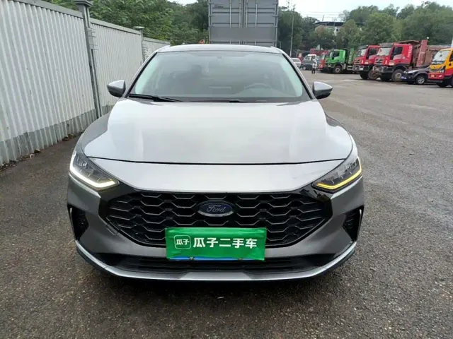 Ford Focus — Фото автомобиля 2