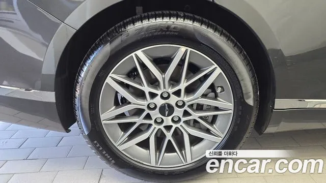Genesis G80 RG3 — Фото автомобиля 5