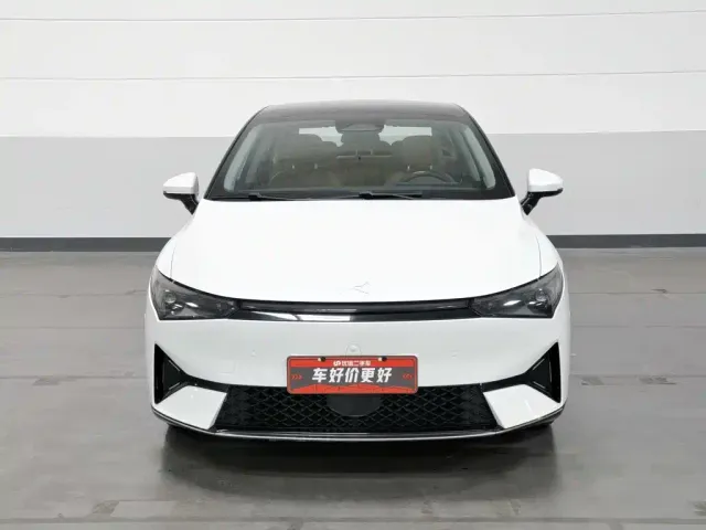 Xpeng P5 — Фото автомобиля 3