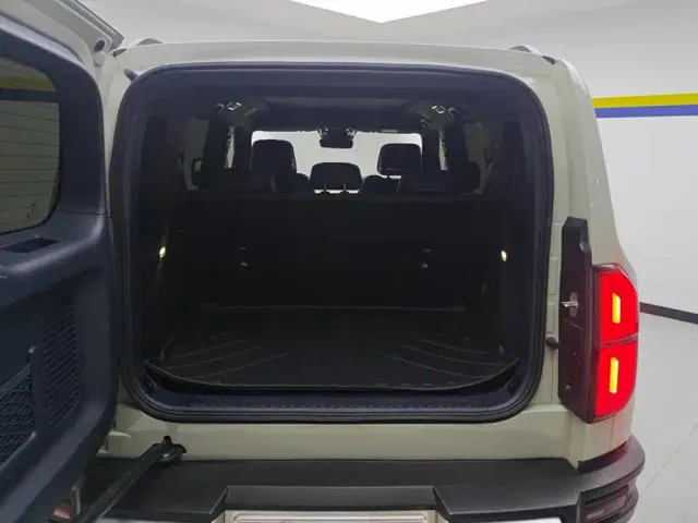 BYD FangChengBao Leopard 5 — Фото автомобиля 4