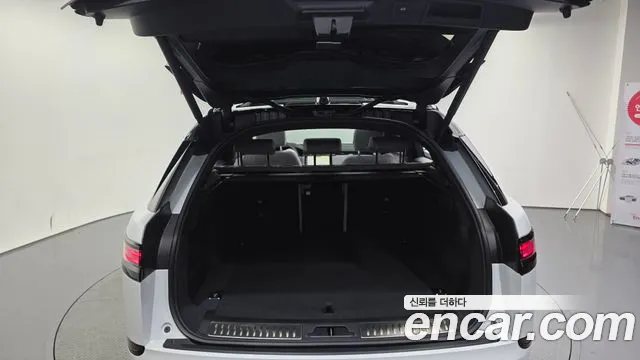 Land Rover Range Rover Velar — Фото автомобиля 10