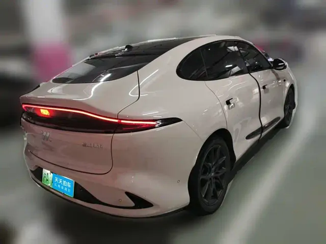 IM Motors LS6 — Фото автомобиля 2
