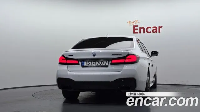 BMW 5 Series G30 — Фото автомобиля 4