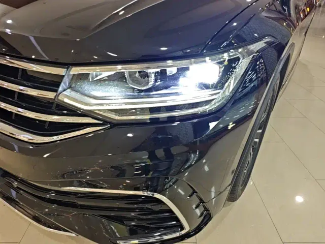 Volkswagen Tiguan L — Фото автомобиля 23