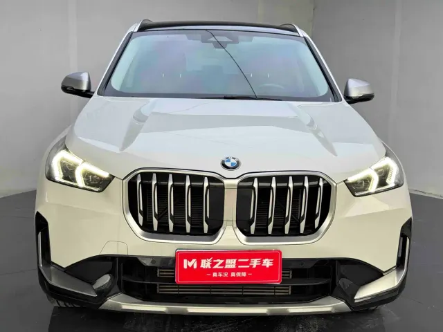 BMW X1 — Фото автомобиля 2