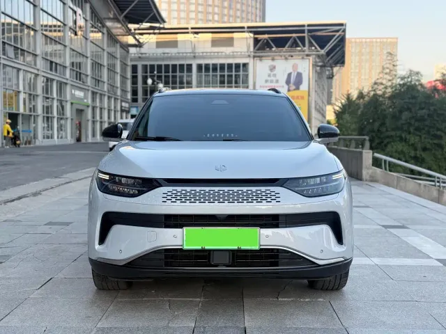 Leapmotor C11 — Фото автомобиля 2