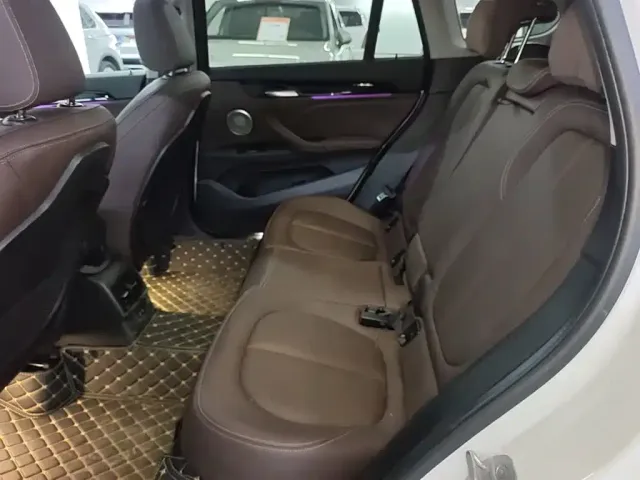 BMW X1 — Фото автомобиля 16