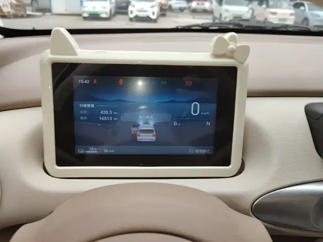 Wuling Hongguang Mini EV — Фото автомобиля 11
