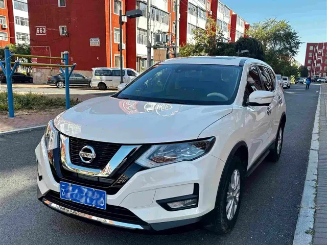 Фотография автомобиля — Nissan X-Trail