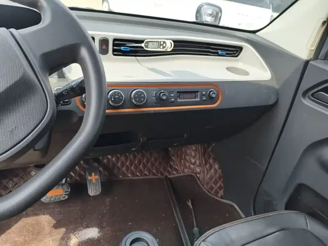 Wuling Hongguang Mini EV — Фото автомобиля 12