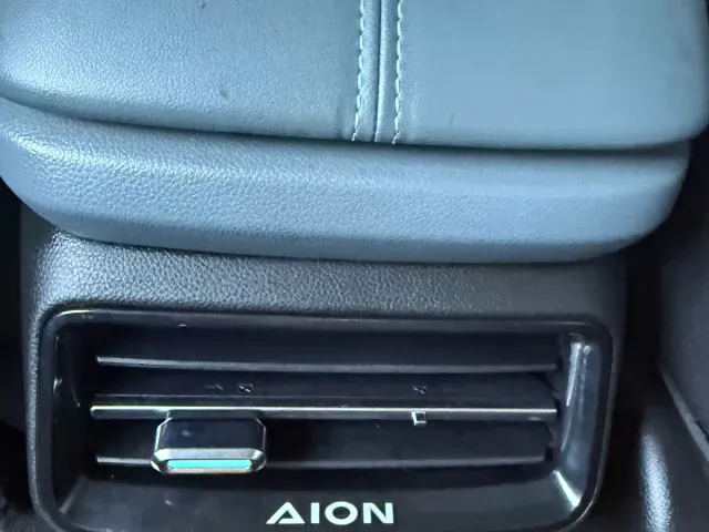 GAC Aion Y — Фото автомобиля 6