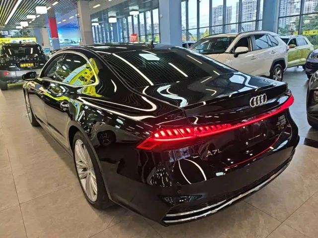 Audi A7L — Фото автомобиля 4