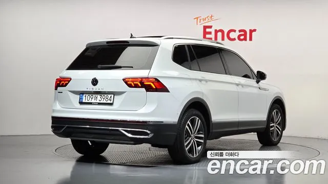 Volkswagen Tiguan — Фото автомобиля 2
