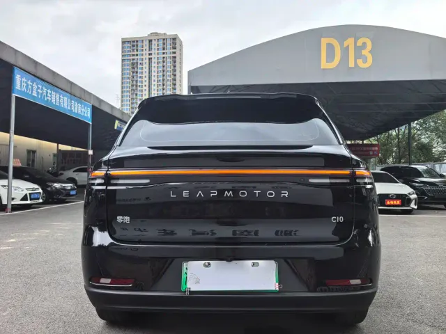 Leapmotor C10 — Фото автомобиля 4