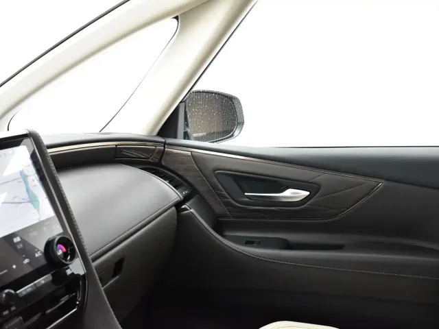 Toyota Alphard — Фото автомобиля 15