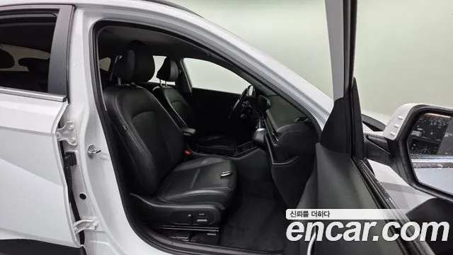 Hyundai Kona — Фото автомобиля 15