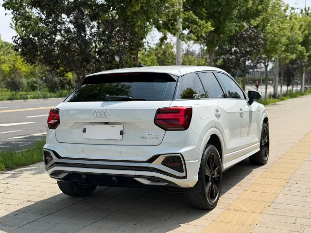 Audi Q2L — Фото автомобиля 22