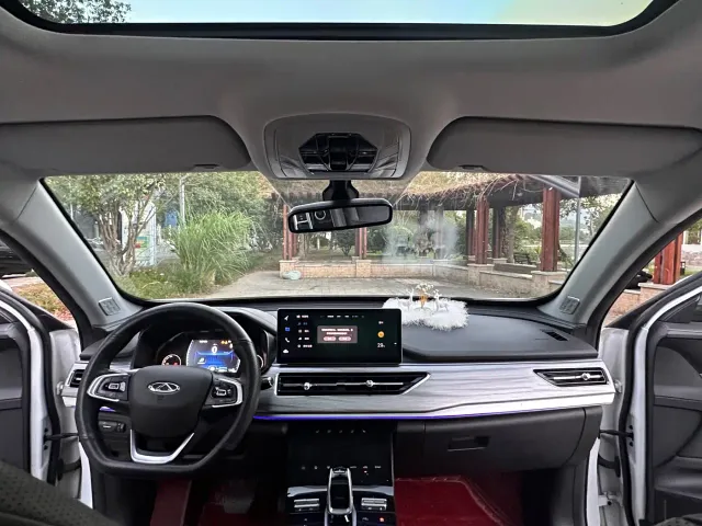 Chery Tiggo 8 — Фото автомобиля 11