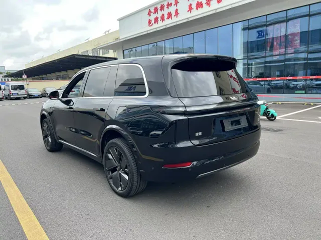 Li Auto L9 — Фото автомобиля 6
