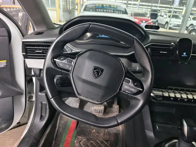 Peugeot 408 — Фото автомобиля 13