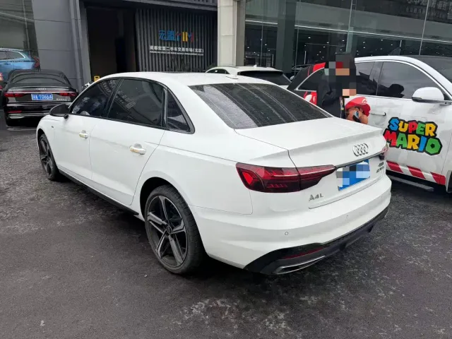 Audi A4L — Фото автомобиля 9