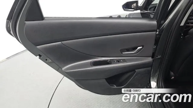 Hyundai AVANTE Inspiration — Фото автомобиля 25