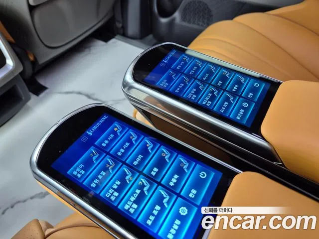 Kia Carnival Generation 4 — Фото автомобиля 14