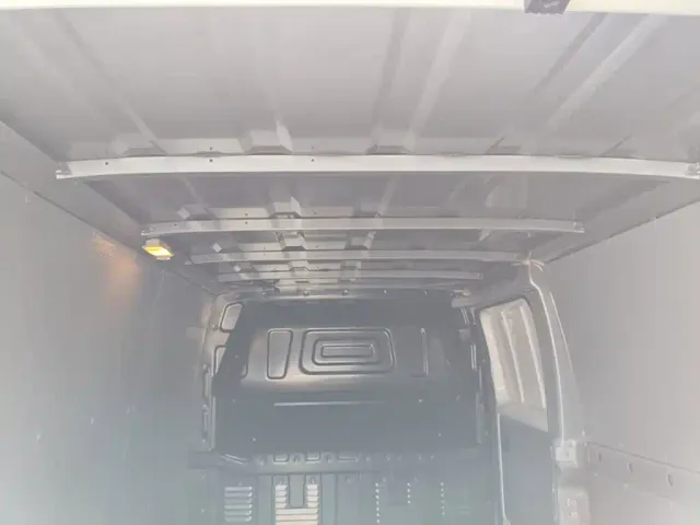 Maxus EV30 — Фото автомобиля 13