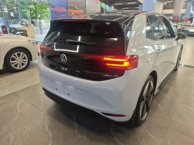 Volkswagen ID.3 — Фото автомобиля 6