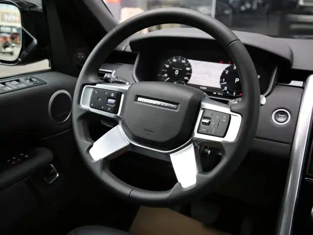 Land Rover Discovery — Фото автомобиля 12