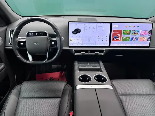 Li Auto L7 — Фото автомобиля 11