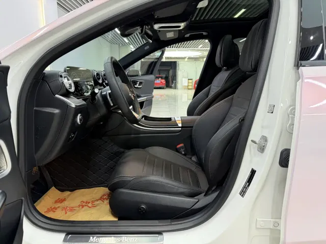 Mercedes-Benz C-Class — Фото автомобиля 6