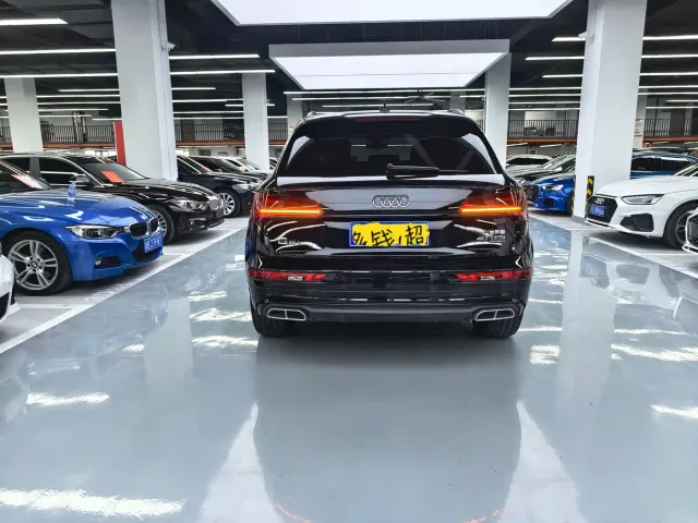 Audi Q5L — Фото автомобиля 14
