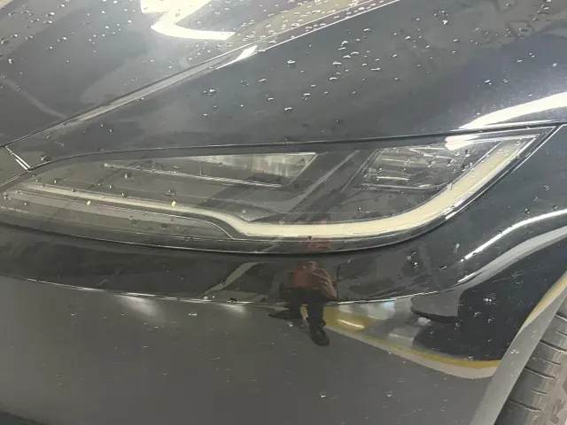 Tesla Model 3 — Фото автомобиля 10
