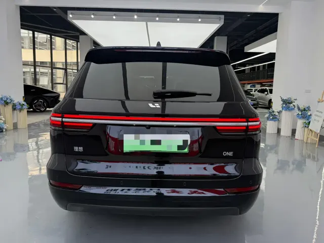 Li Auto ONE — Фото автомобиля 16