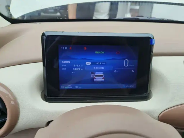 Wuling Hongguang Mini EV — Фото автомобиля 11
