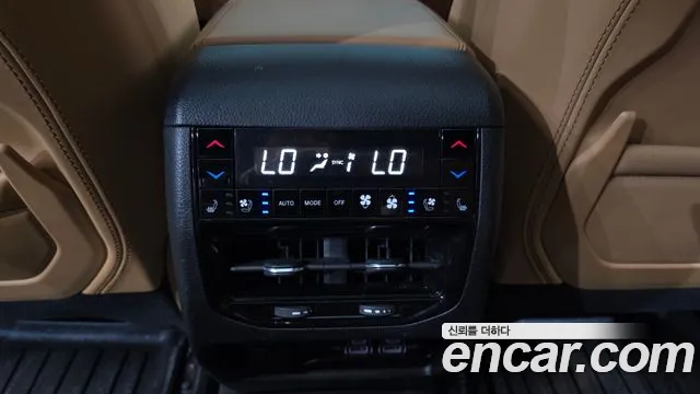 Jeep Cherokee — Фото автомобиля 28