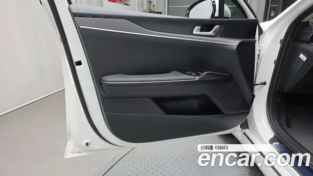 Kia K5 Новый K5 3 поколение 2.0 LPi(Для проката) — Фото автомобиля 23