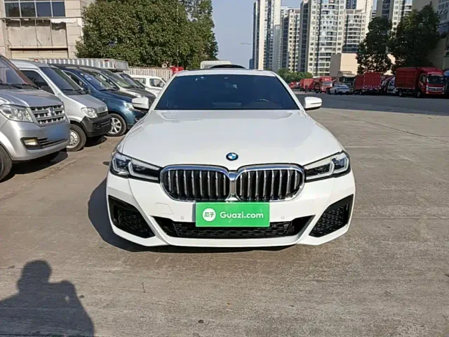 BMW 5 Series — Фото автомобиля 2