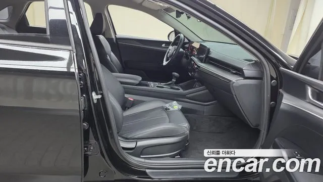 Kia K5 Новый K5 3 поколение 2.0 LPi(Для проката) — Фото автомобиля 24