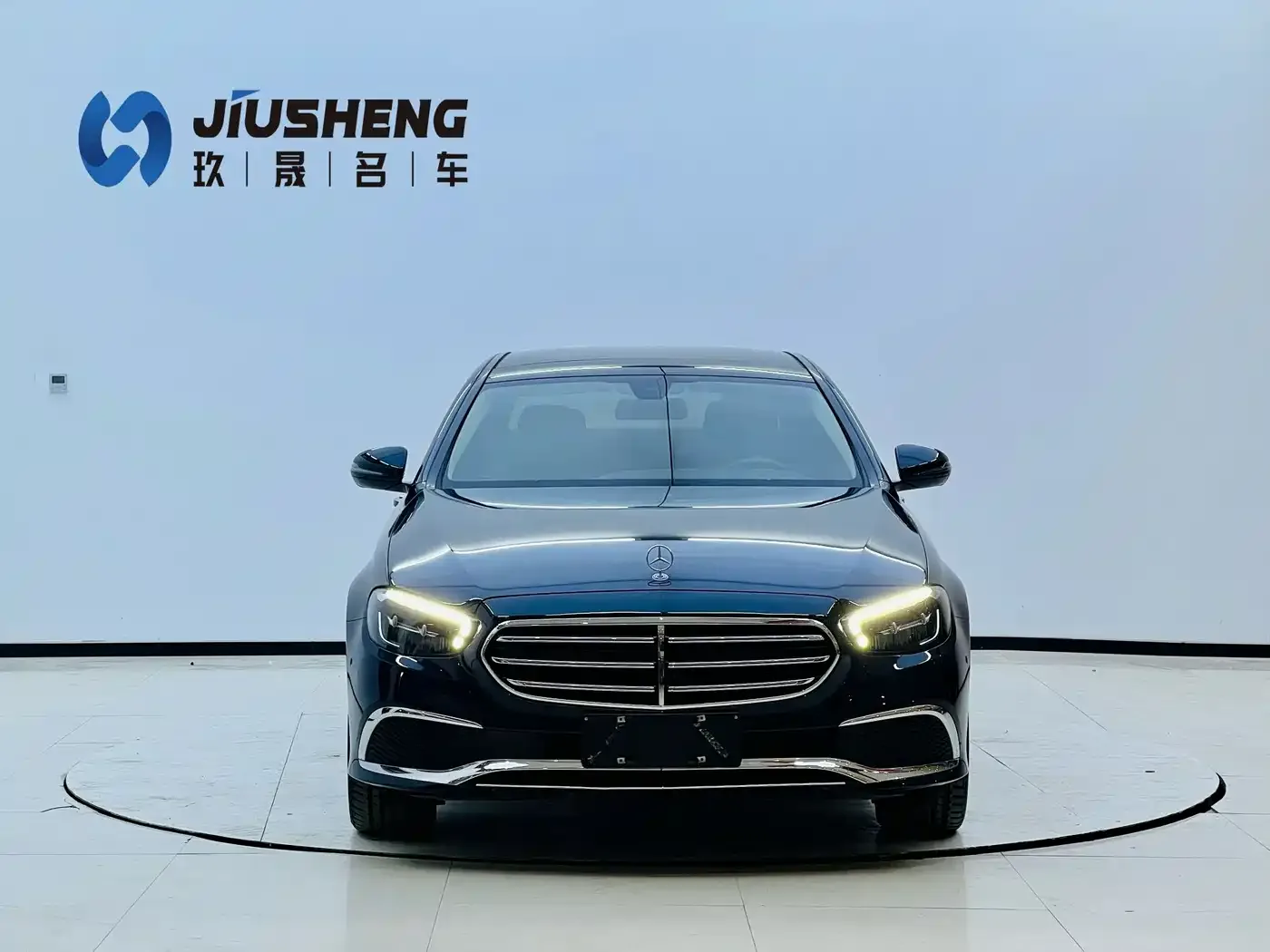 Mercedes-Benz Mercedes-Benz E-Class 2023 E 260 L — Фото автомобиля 3