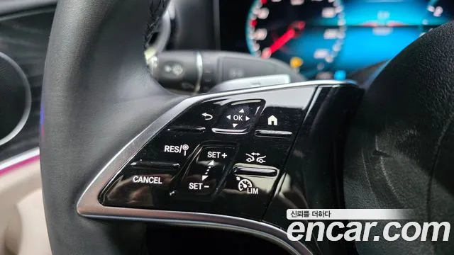 Mercedes-Benz E-Class — Фото автомобиля 11