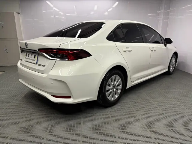 Toyota Corolla — Фото автомобиля 18