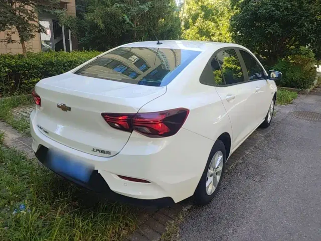 Chevrolet Cavalier — Фото автомобиля 4