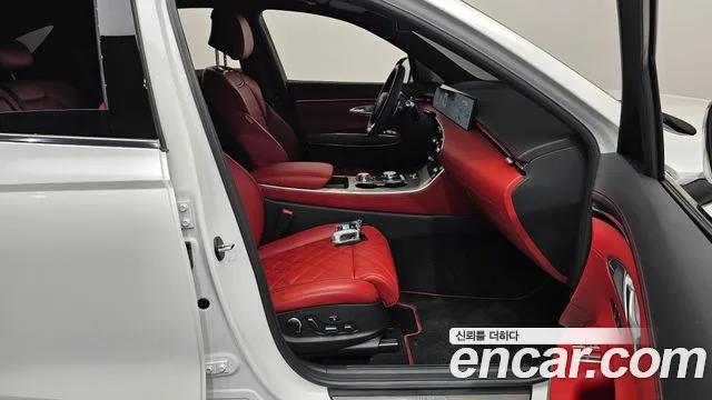 Genesis GV70 3.5T Бензин AWD — Фото автомобиля 18
