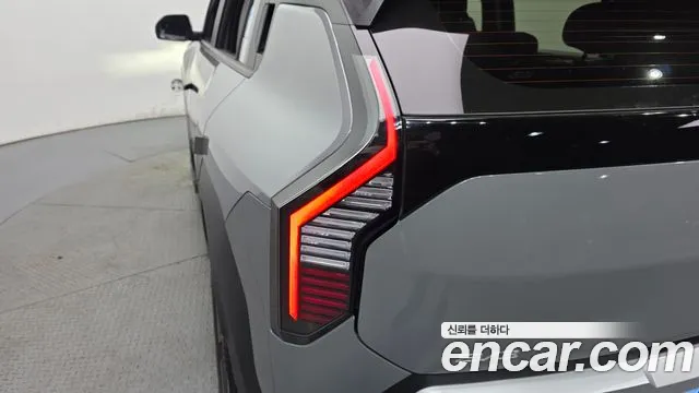 Kia EV3 Standard 2WD — Фото автомобиля 23
