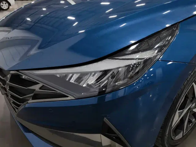 Hyundai Elantra — Фото автомобиля 7